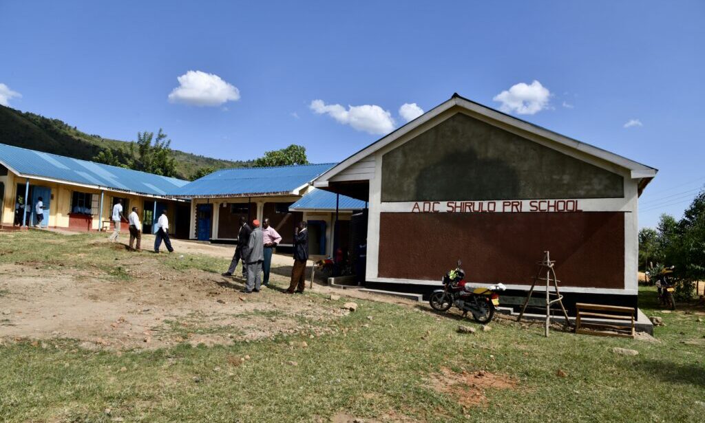 Rotary club Vechta erÃ¶ffnet Schule in Shirulo